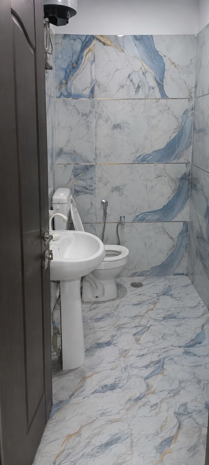Clean attached bathroom